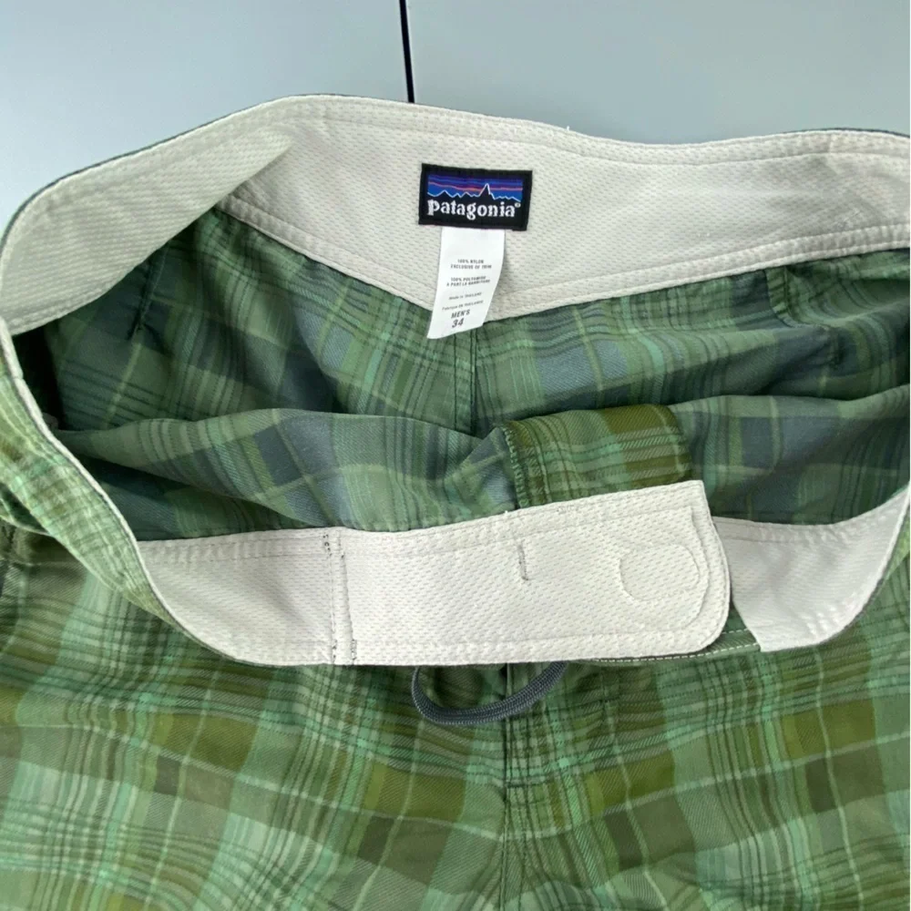 Patagonia green plaid wayfarer board short swim trunks, 34
